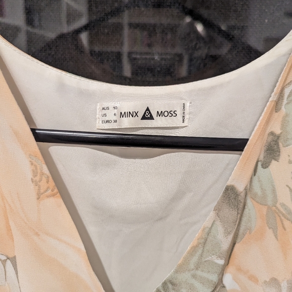 Minx and Moss Floral Long sleeve - Size 10 - Picture 3 of 3